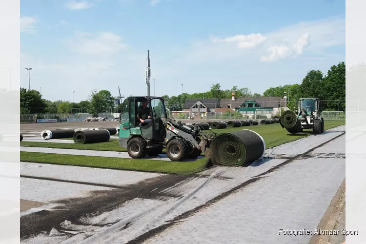 Alkmaar Sport bouwt kunstgrasveld SV Koedijk om tot hybride WETRA grasveld