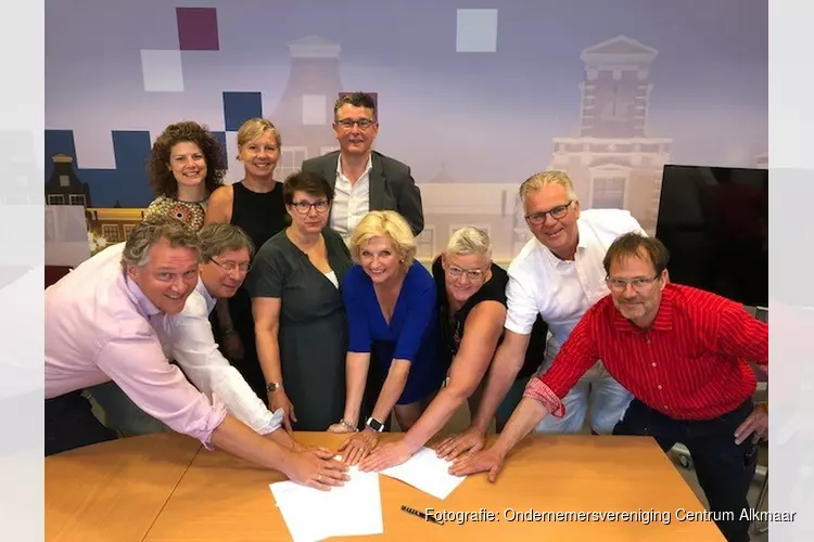 Ondernemersverenigingen centrum Alkmaar gaan samenwerken