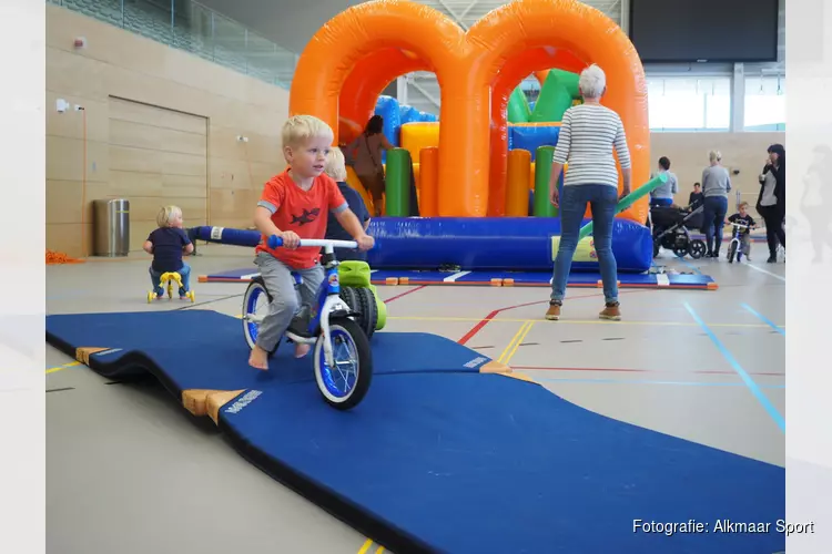 Dreumesen tonen circuskunsten tijdens sportinstuif