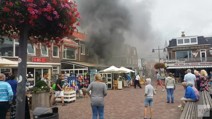 Restaurant in Egmond aan Zee wordt gesloopt om verwoestende brand te kunnen blussen
