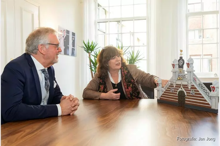 Elfendeurtje stadhuis Alkmaar