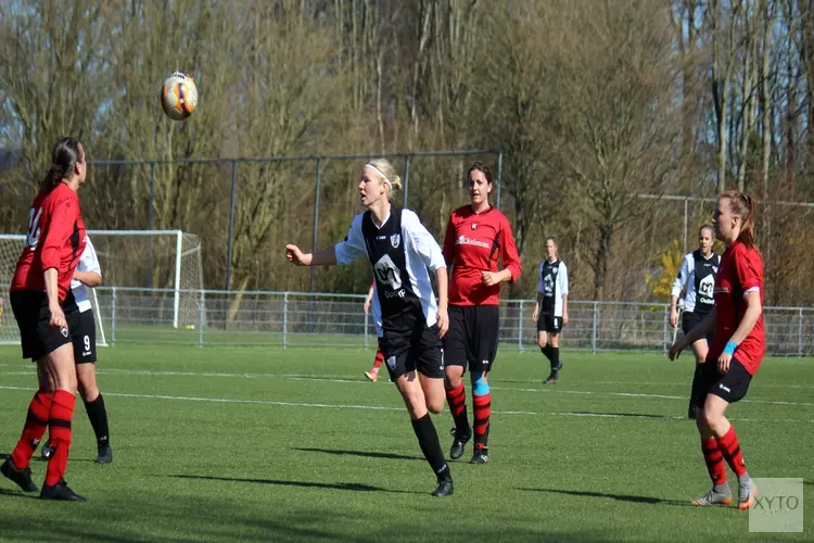 Vrouwen 2e Klasse: Kolping Boys en Alcmaria Victrix onderuit