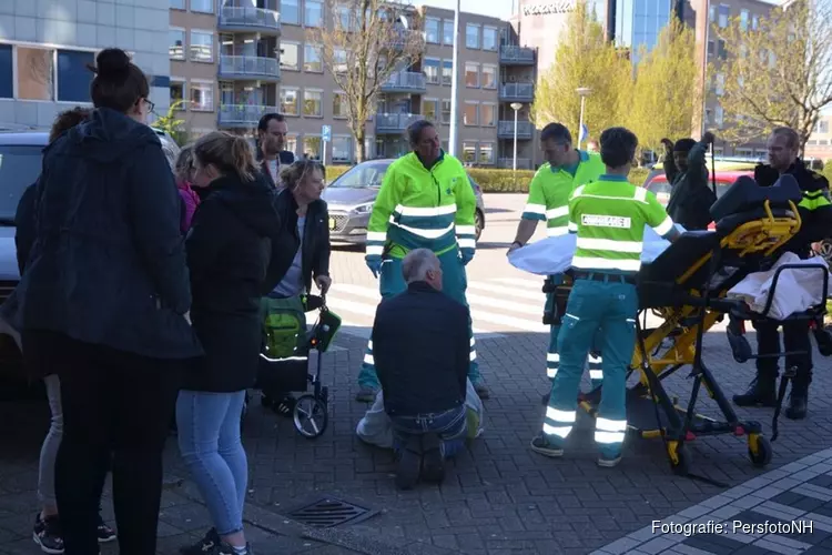 Vrouw met rollator aangereden op zebrapad