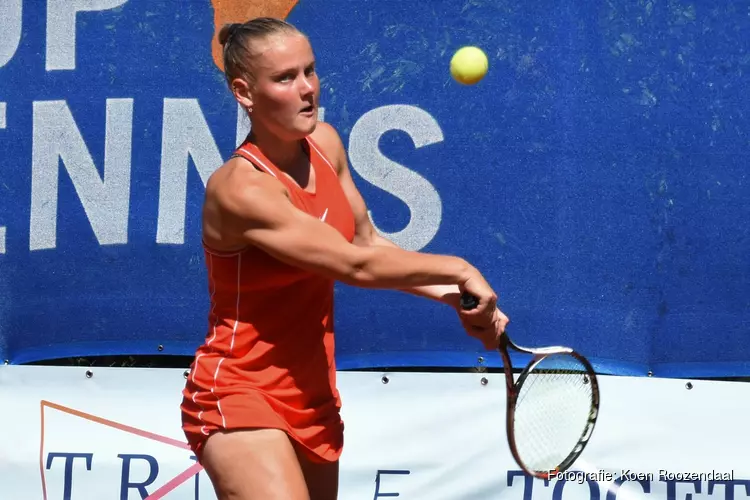 Suzan Lamens voelt zich vrij en speelt ook zo tijdens ITF World Tennis Tour