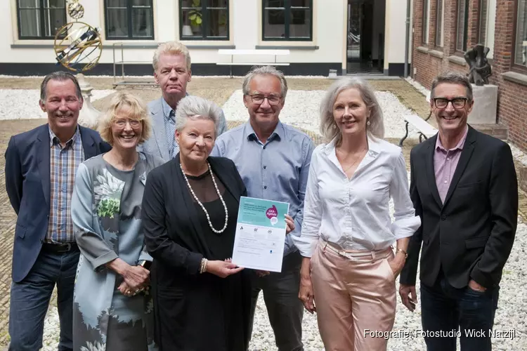 Wethouder Konijn-Vermaas tekent Gelijke Kansen Agenda