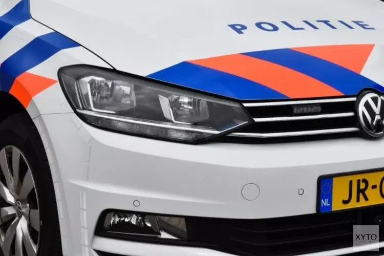 Wilde achtervolging met uit Alkmaar gestolen auto eindigt met crash in sloot