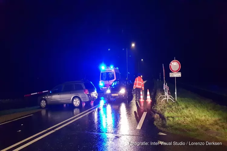 Verkeersregelaar aangereden in Starnmeer