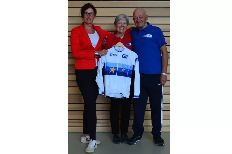 Officieel EK wielershirt voor gepassioneerde vrijwilliger