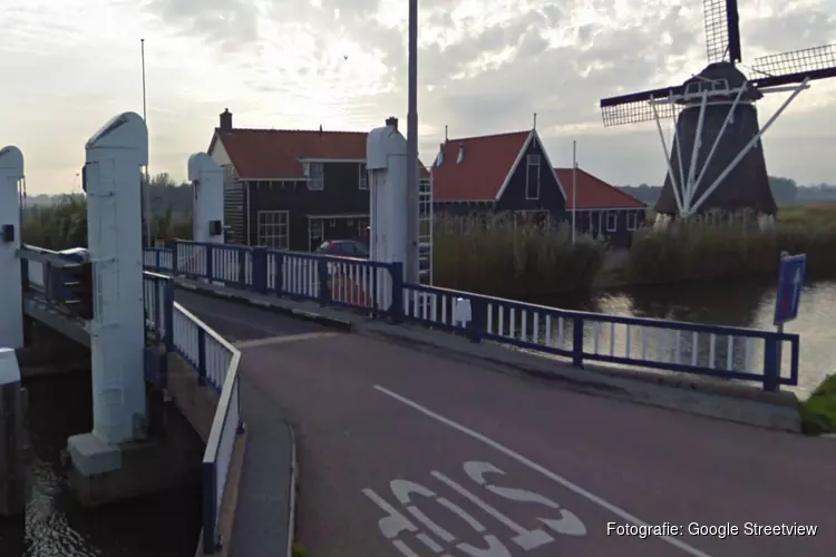 Hefbrug Oterleek per direct afgesloten: "Ernstig doorgeroeste ophangpunten"