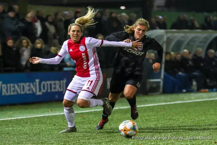 Ajax-vrouwen na rust langs VV Alkmaar