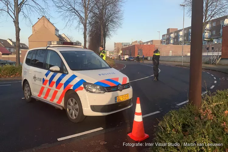 Twee tieners beroven politie in Alkmaar, agent lost schot