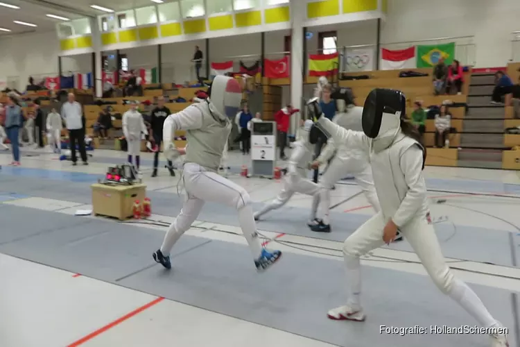 HollandSchermen scoort goud en zilver op internationaal schermtoernooi in Bocholt Duitsland