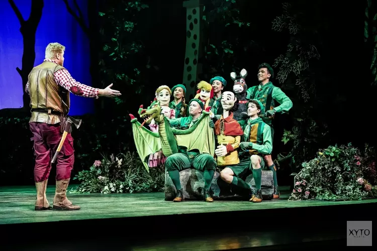 Succesvolle Efteling-musical ‘Sprookjesboom’ in TAQA Theater De Vest een feelgood voorstelling voor het hele gezin!