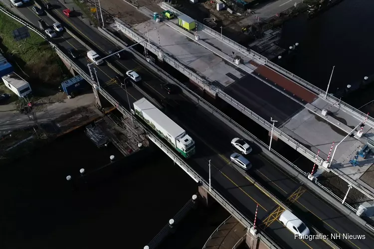 Files rondom Alkmaar door afsluiting Leeghwaterbrug