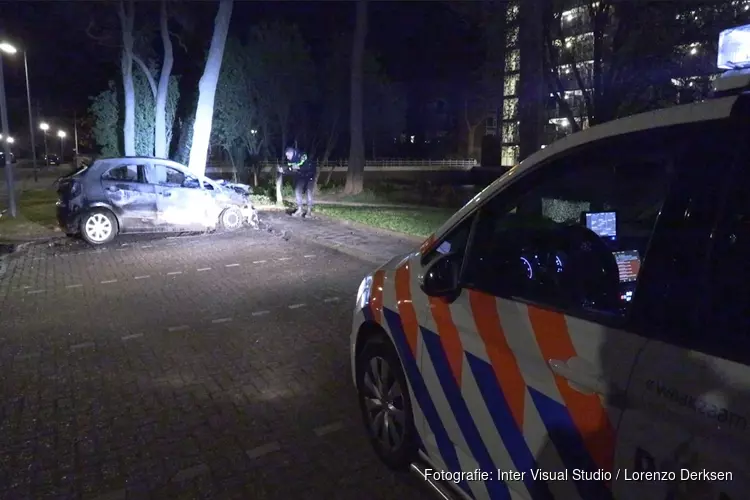 Auto volledig uitgebrand in Alkmaar