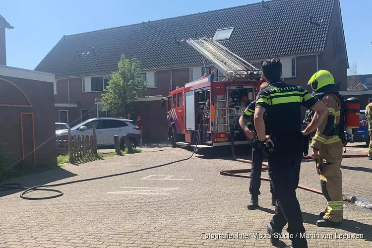 Brand in woning na &#39;ontploffing&#39;