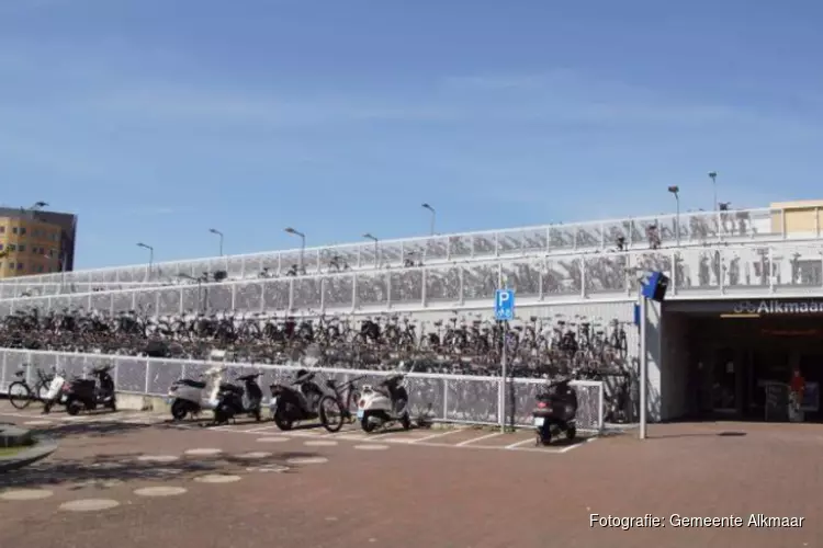 Onbewaakte fietsenstalling NS voorplein station Alkmaar tot medio juli niet beschikbaar