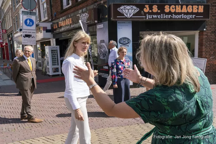 Staatssecretaris bezoekt Alkmaar om corona