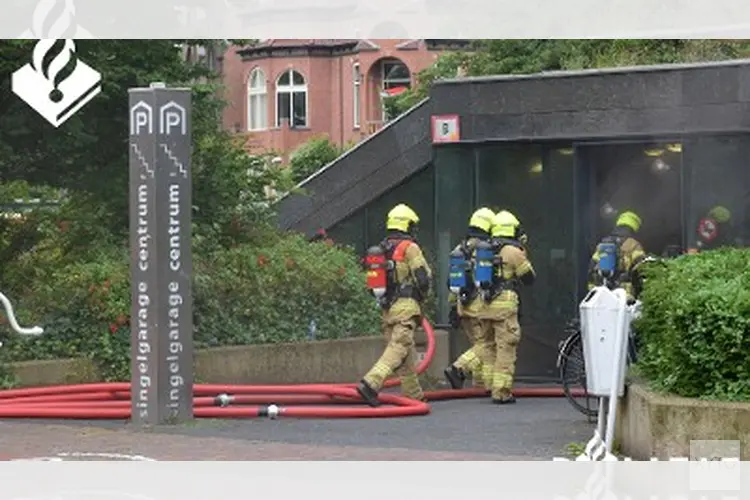 Getuigen gezocht van brand in parkeergarage