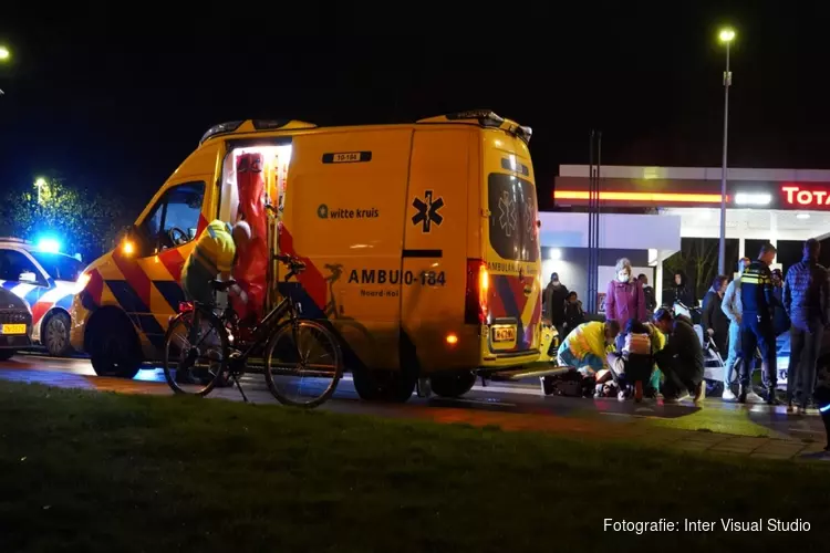 Fietser gewond na aanrijding Van Ostadelaan