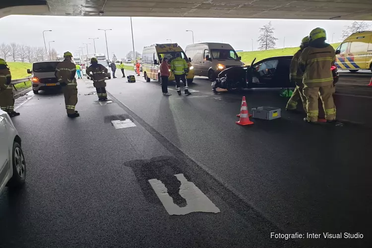 Ongeval met meerdere auto&#39;s op de N242 bij Alkmaar