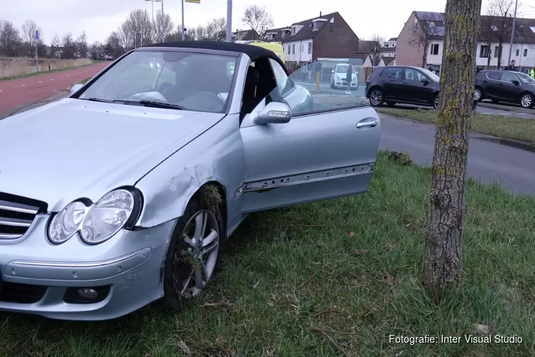 Twee gewonden bij botsing in Alkmaar