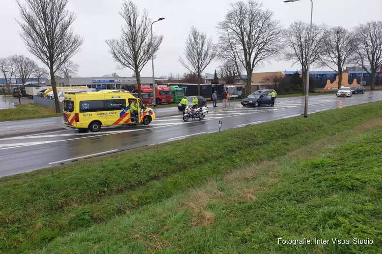 Gewonde bij kop-staart botsing op N242