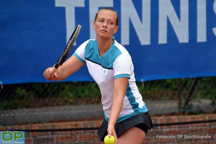 Favoriet De Jong uitgeschakeld op ITF Alkmaar, titelhoudster Burger door