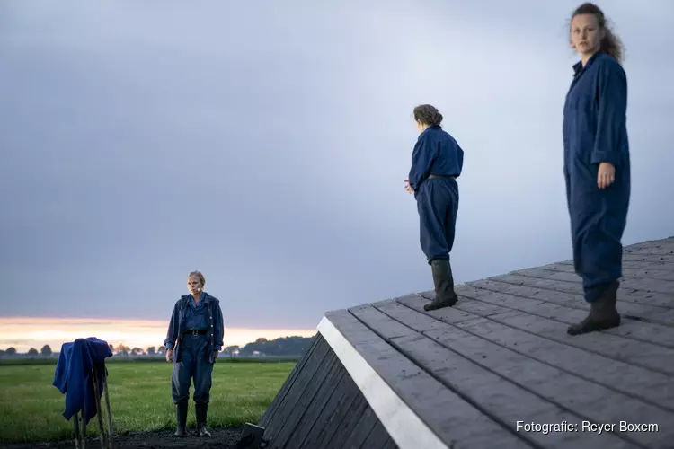 Boerendilemma&#39;s verbeeldt in theater op drie Noord-Hollandse boerderijen