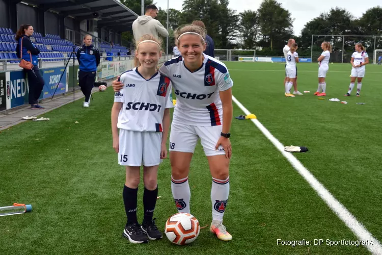 Kayleigh (10) uit Bergen op Zoom is superfan van VV Alkmaar