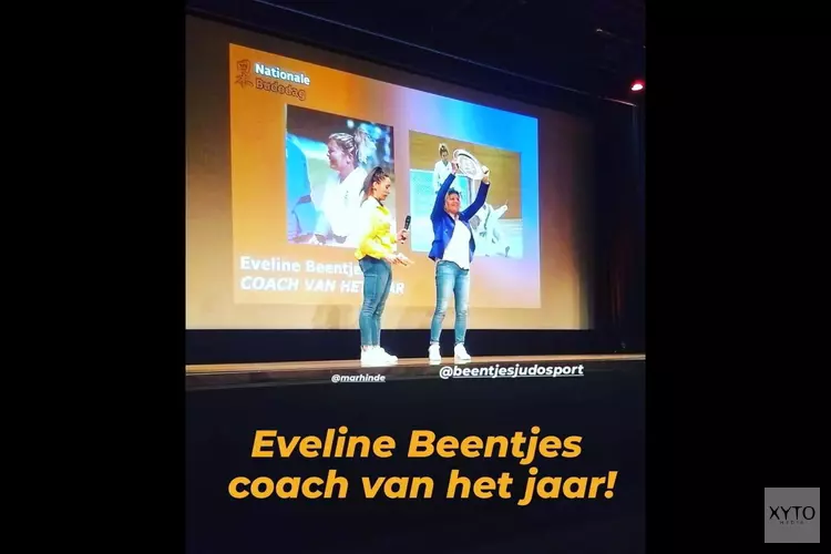 Eveline Beentjes gehuldigd als Coach van het jaar