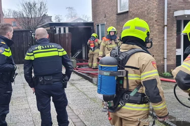 Brand in garage in Oudorp