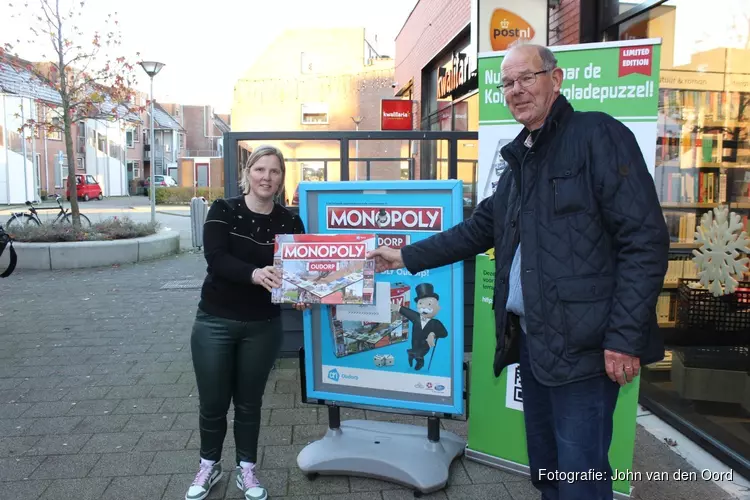 Sportverenigingen ontvangen Monopoly bordspel Oudorp