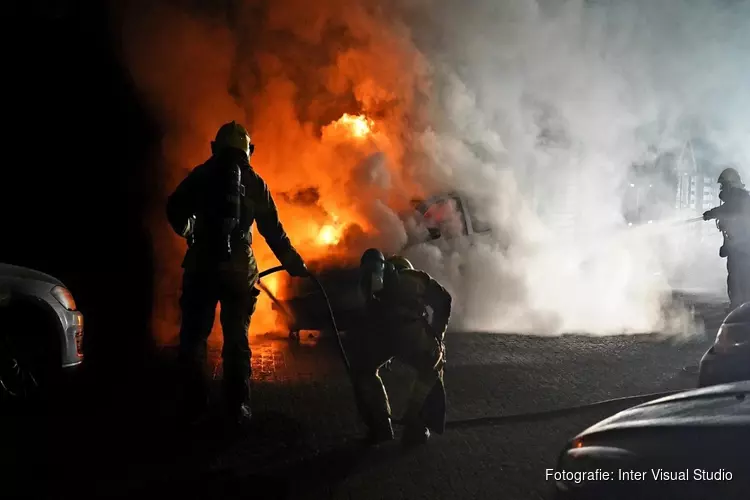 Auto door brand verwoest in Egmond aan den Hoef