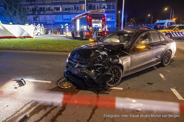 Ernstig ongeval op Vondelstraat. Twee gewonden, bestuurder aangehouden