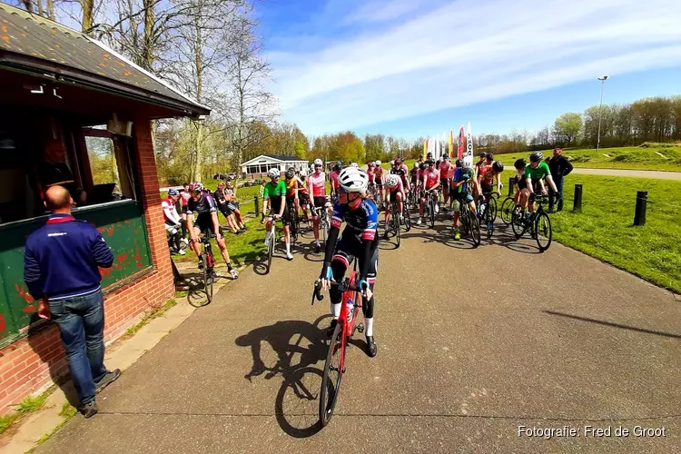 Thijs Zuurbier winnaar Open clubkampioenschap WV Alcmaria en HRTC/DOK