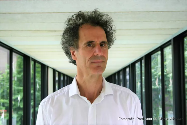 Filosoof Maarten Meester geeft lezing bij Partij voor de Dieren Alkmaar: ‘Door minder te vervuilen, floreer je meer’