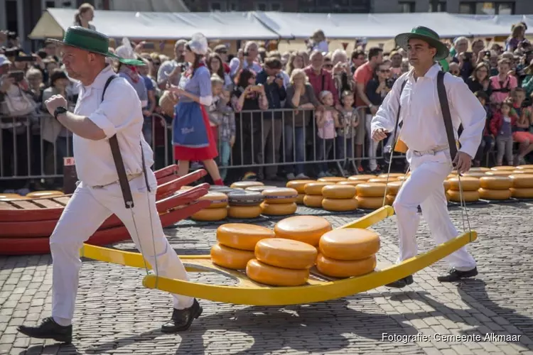 Grootschermer Sport Vereniging viert 100-jarig jubileum op de kaasmarkt