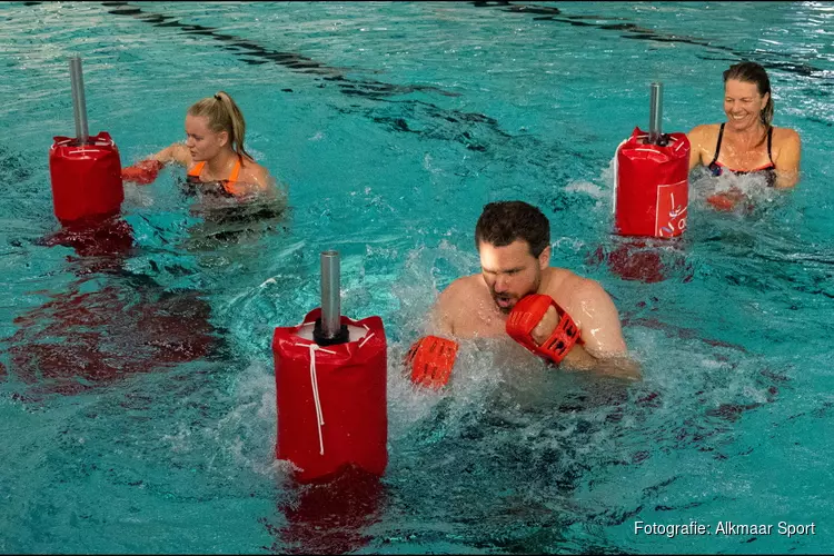 Nieuw: Aquakickboks en Aquajump bij zwembad Hoornse Vaart