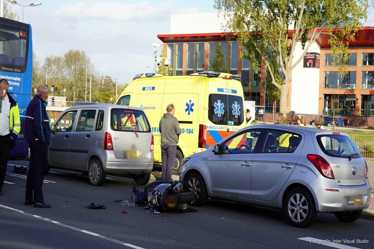 Scooterrijder Gewond Bij Botsing Met Lijnbus - Alkmaarsdagblad.nl