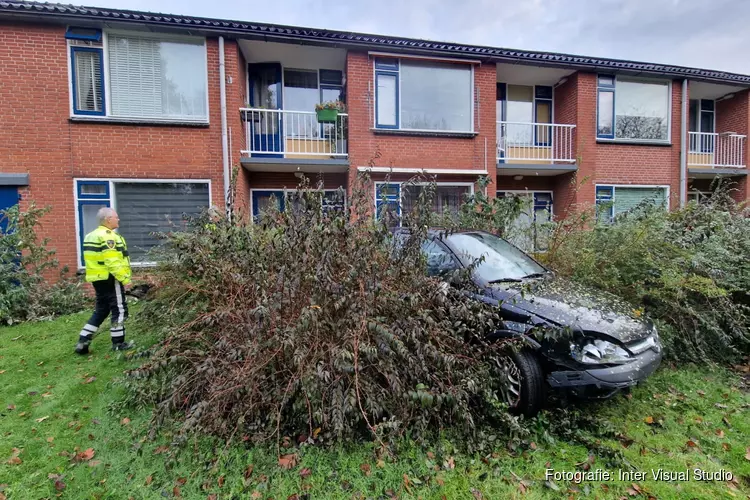 Automobilist verliest controle over voertuig in Heiloo