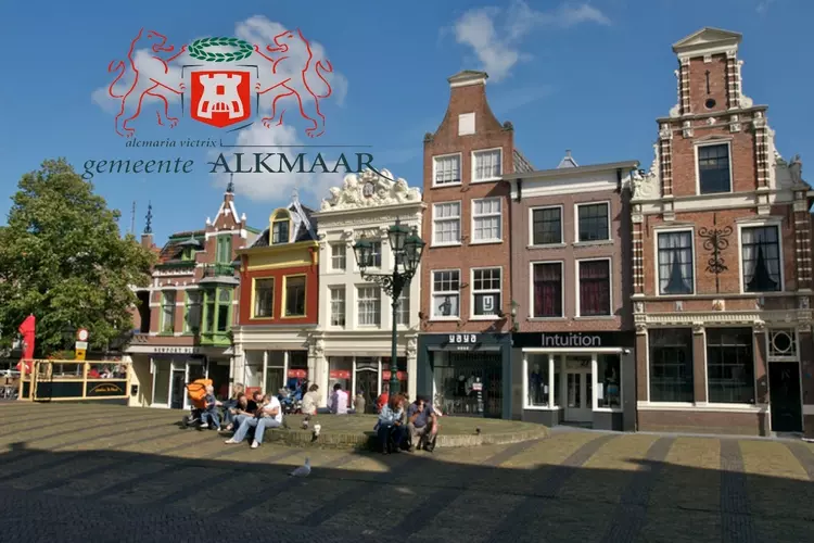 Gemeente Alkmaar legt twee last onder dwangsommen voor dealen op