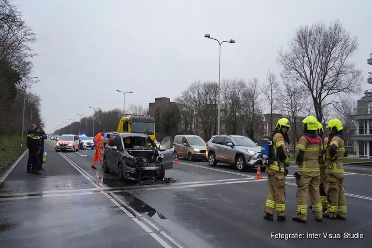 Auto door brand verwoest op N9