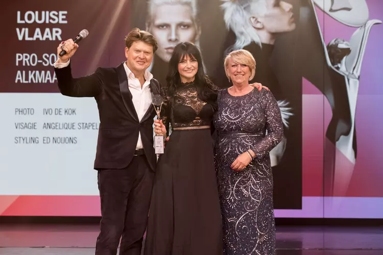 Louise Vlaar van Pro-Solo in Alkmaar wint Coiffure Award in de categorie heren regio Noord