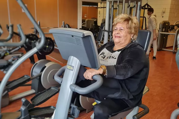 Margie is bijna 80 en nog elke week in de fitness te vinden