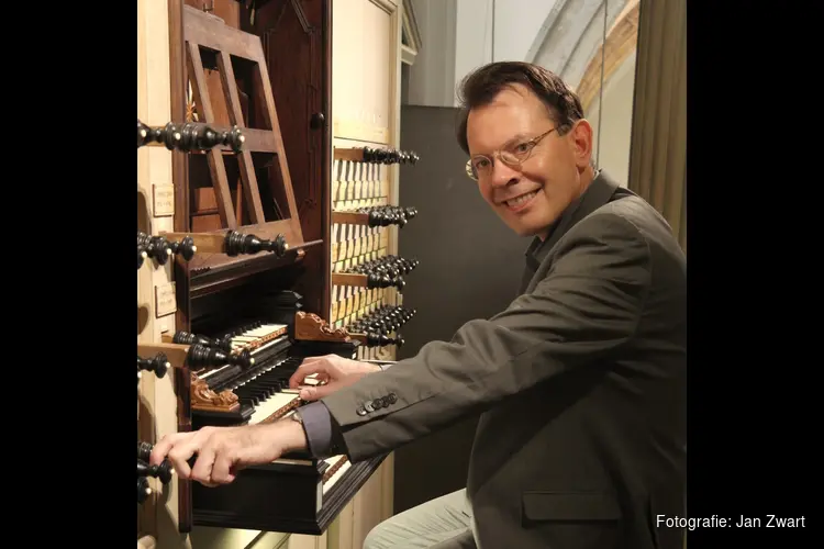 Woensdag 12 juli sfeervol zomeravondconcert in Grote Kerk Alkmaar: Organist Frank van Wijk speelt werken van vergeten organisten