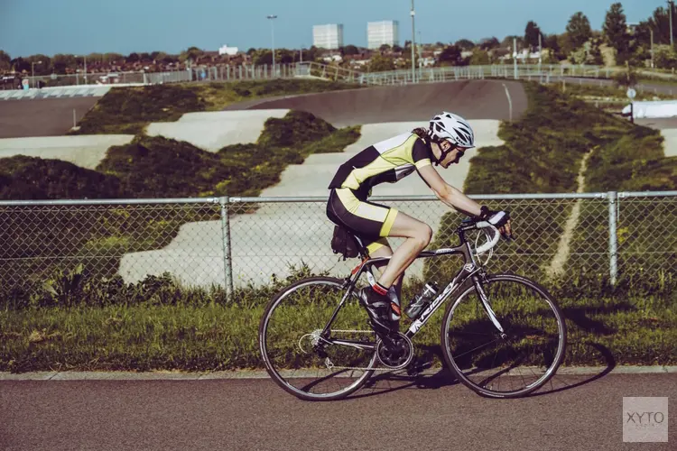 Waarom fietshandschoenen net zo belangrijk zijn als een fietshelm