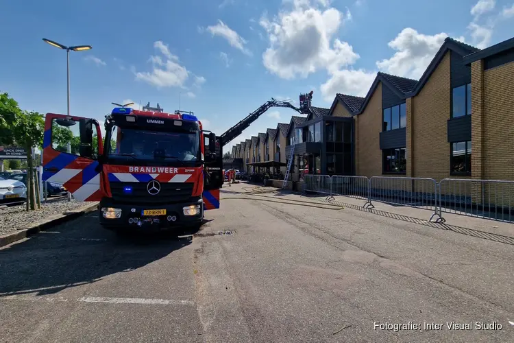 Brand onder dak van hotel in Heiloo