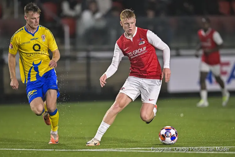 Jong AZ in middenmoot na zege op TOP Oss