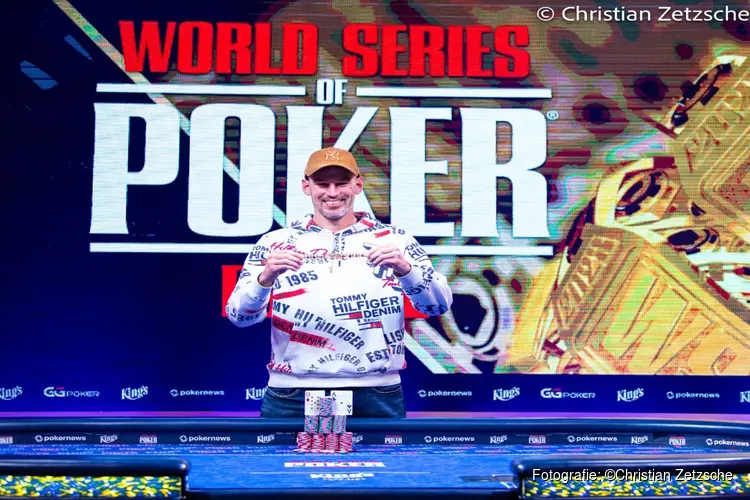 Alkmaarder Tobias Peters wint eerste WSOP Bracelet voor €143.100